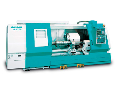 Maquinaria DOOSAN S670L de industrias MCIRO SA en el polígono de Riaño Maquinaria DOOSAN S670L de industrias MCIRO SA en el polígono de Riaño