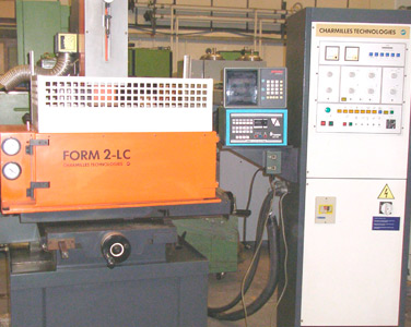 Maquinaria CHARMILLES FORM 2 LC de industrias MCIRO SA en el polígono de Riaño Maquinaria CHARMILLES FORM 2 LC de industrias MCIRO SA en el polígono de Riaño