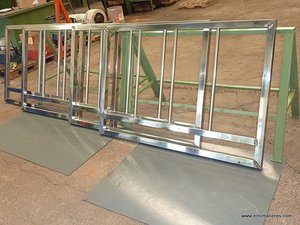 Emin taller de construcción y reparación de maquinaria industrial Polígono Aviés