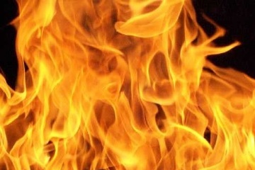 INCENDIO EN EL POLÍGONO LAS AROBIAS DE AVILÉS