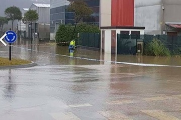 EL POLÍGONO DE OLLONIEGO INUNDADO EL POLÍGONO DE OLLONIEGO INUNDADO