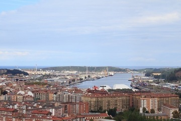 LOS POLÍGONOS PARTICIPAN EN EL PLAN DE MOVILIDAD DE AVILÉS LOS POLÍGONOS PARTICIPAN EN EL PLAN DE MOVILIDAD DE AVILÉS