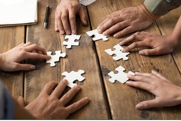 CREACIÓN DE LA MESA POR LA INDUSTRIA CREACIÓN DE LA MESA POR LA INDUSTRIA