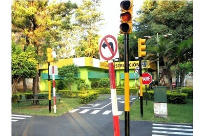 DÍA INTERNACIONAL DE LA EDUCACIÓN VIAL DÍA INTERNACIONAL DE LA EDUCACIÓN VIAL